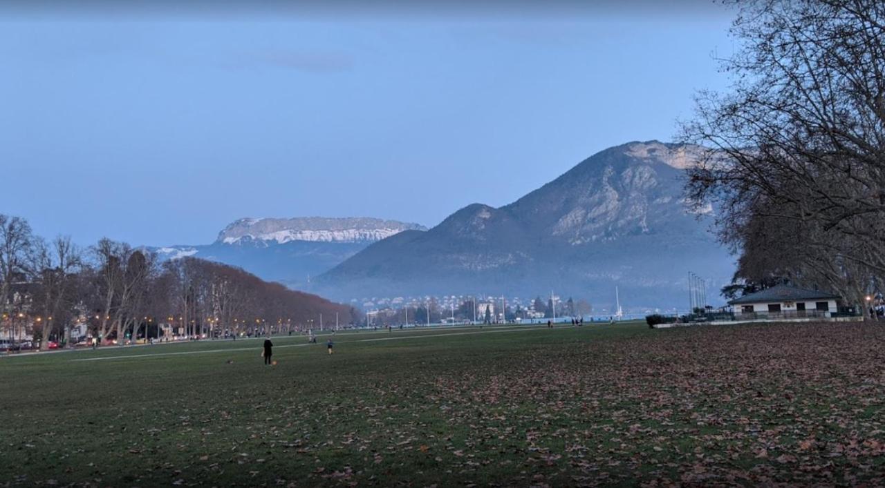 Diane 100 M Du Lac Annecy Luaran gambar